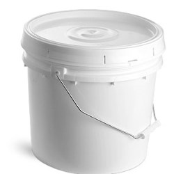 3.5 gal w/ Cover, No Spout White Plastic Pails w/ Solid Covers