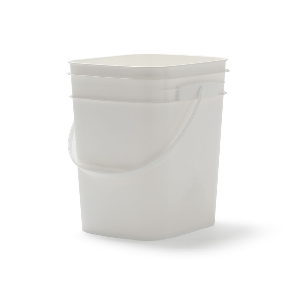 TR425G70RQIHCPB - 4.25 Gallon Rectangular Retail Pail