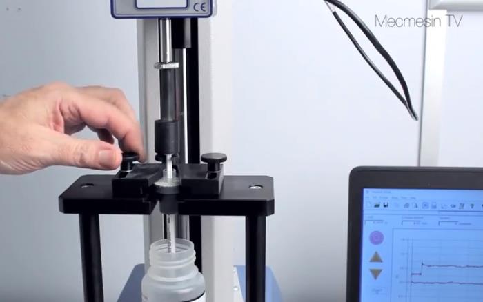 Syringe testing - fill & expel. Mecmesin Force & Torque Measurement Systems