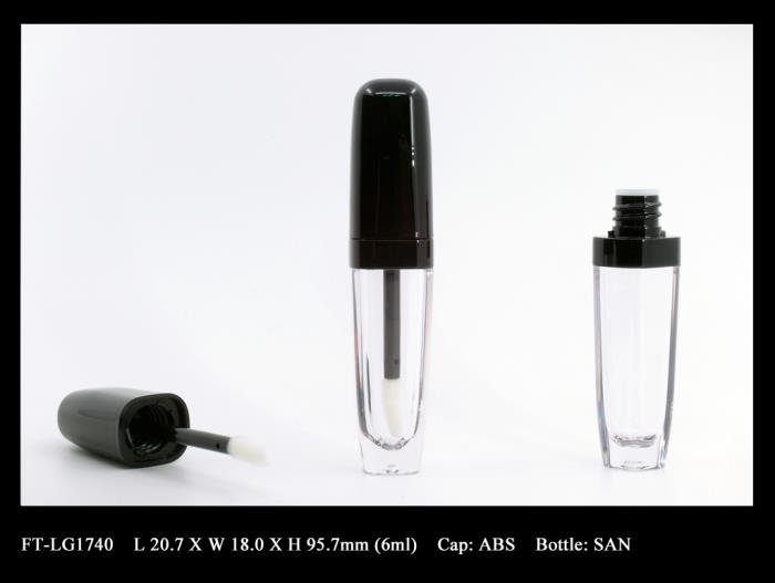 Lip Gloss Bottle: FT-LG1740